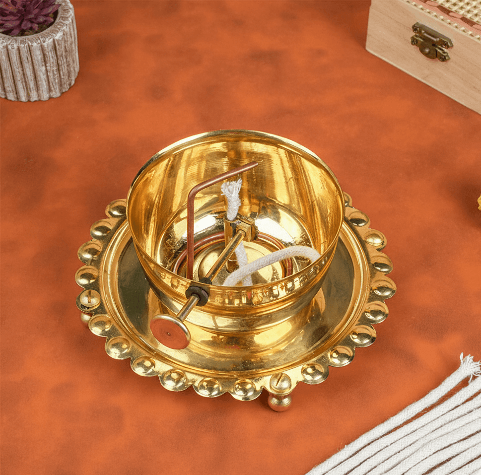Akhand Diya with Adjustable Batti for Pooja (6 inches), Large Size Brass Diya with Wick Lifting Screw Lever & Borosilicate Glass Cover for Home Decoration , Puja & Gifting (250ml , 48 Hour)