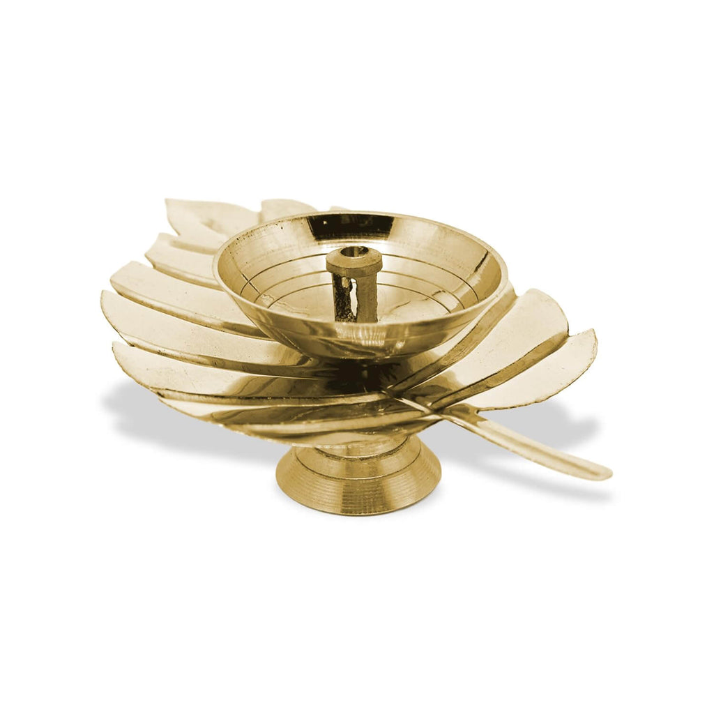 Brass Pan Leaf Diya With Black Box Packed