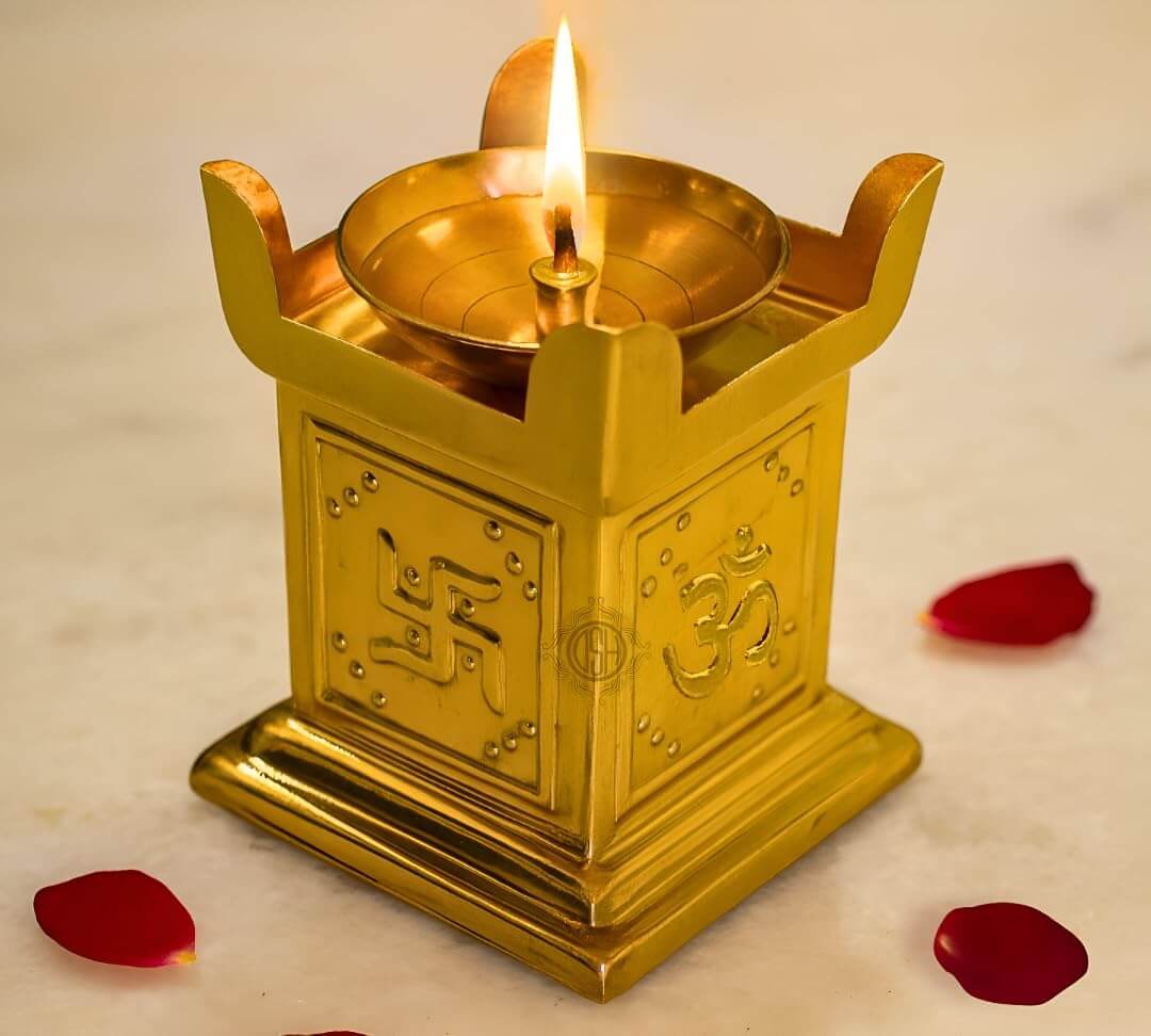Brass Diya for Puja Pure Tulsi Deepak Oil Lamp for Diwali, Pooja Room, Home Temple Decoration Item